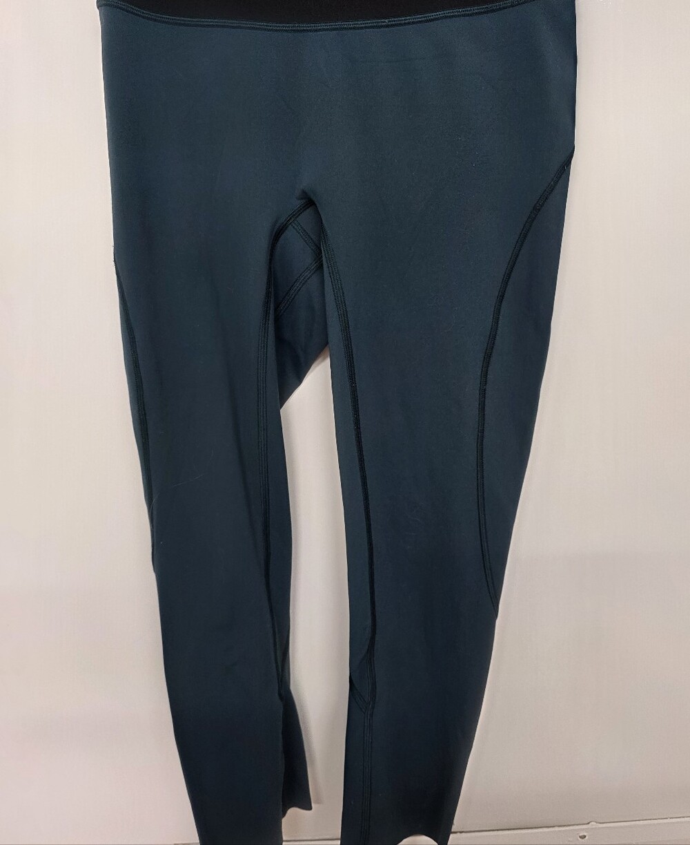 Lululemon Run The Day Crop Submarine Black Size 4 TealAthletic Pockets